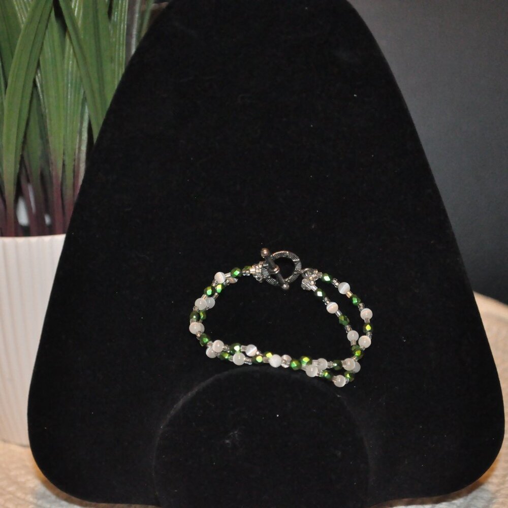 Child's Green and White Beaded Bracelet